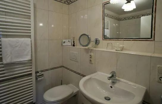 Landgasthof Deutsche Eiche Munich 3*,