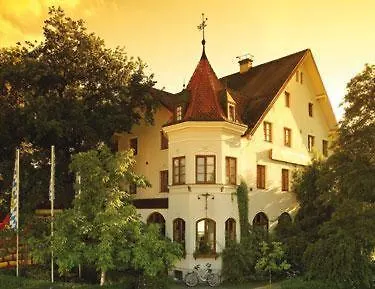 Landgasthof Deutsche Eiche Munich 3*,